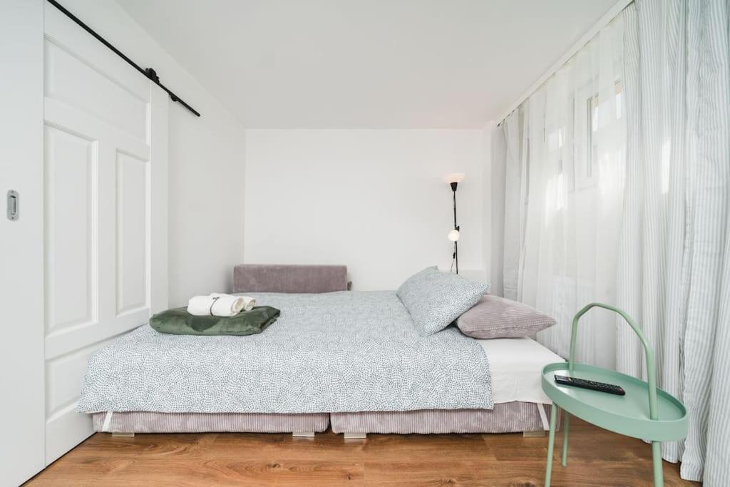 Close To Everywhere, Cosy Place Cracovie Extérieur photo